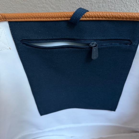 Thirty-one Lakeside Tote~Candy Corners~Excellent Condition - Picture 6 of 12